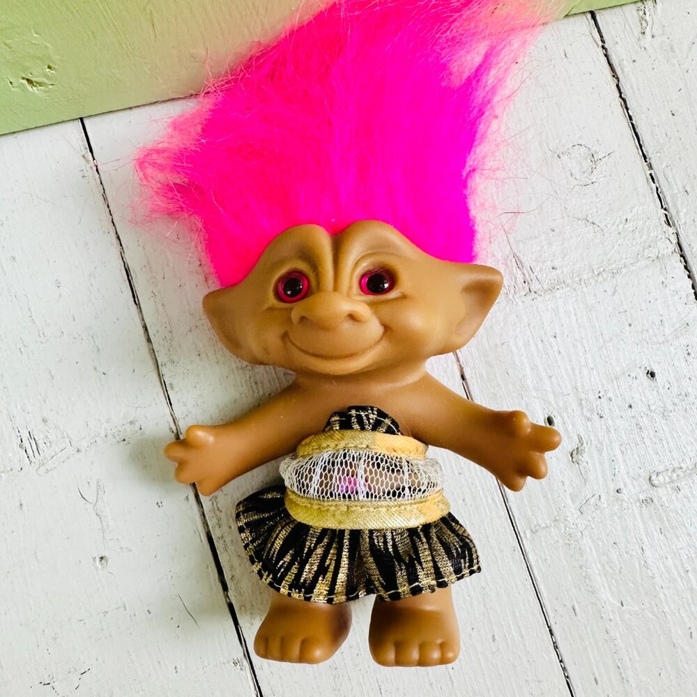 Vintage Russ Troll Doll Pink Hair Orange Eyes Cheetah Dress Troll Doll - Picture 7 of 7